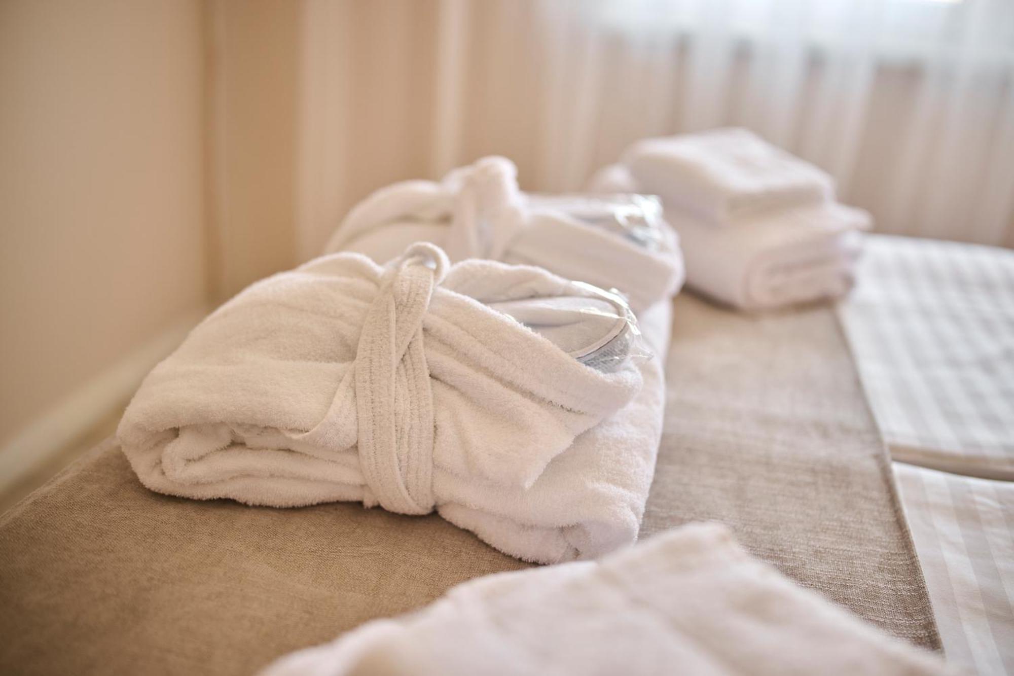 Hotel Kadoor 카를로바츠 외부 사진