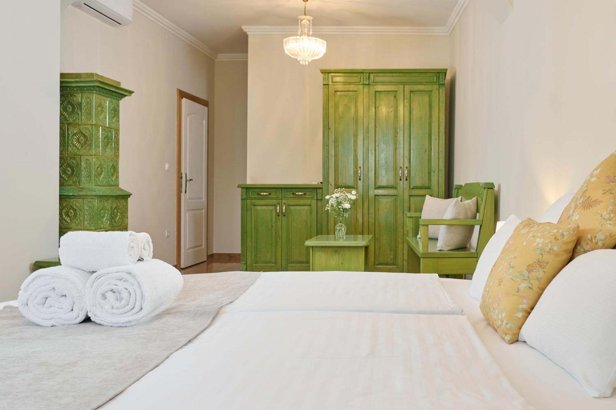 Hotel Kadoor 카를로바츠 외부 사진