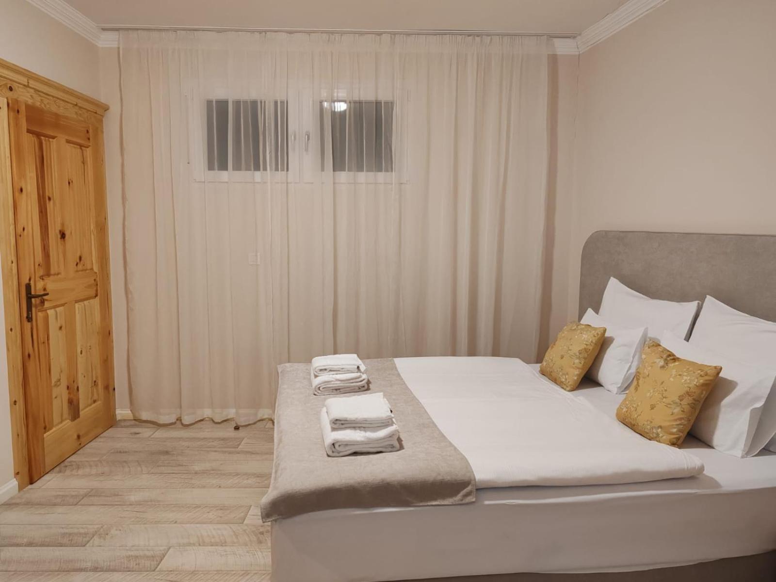Hotel Kadoor 카를로바츠 외부 사진